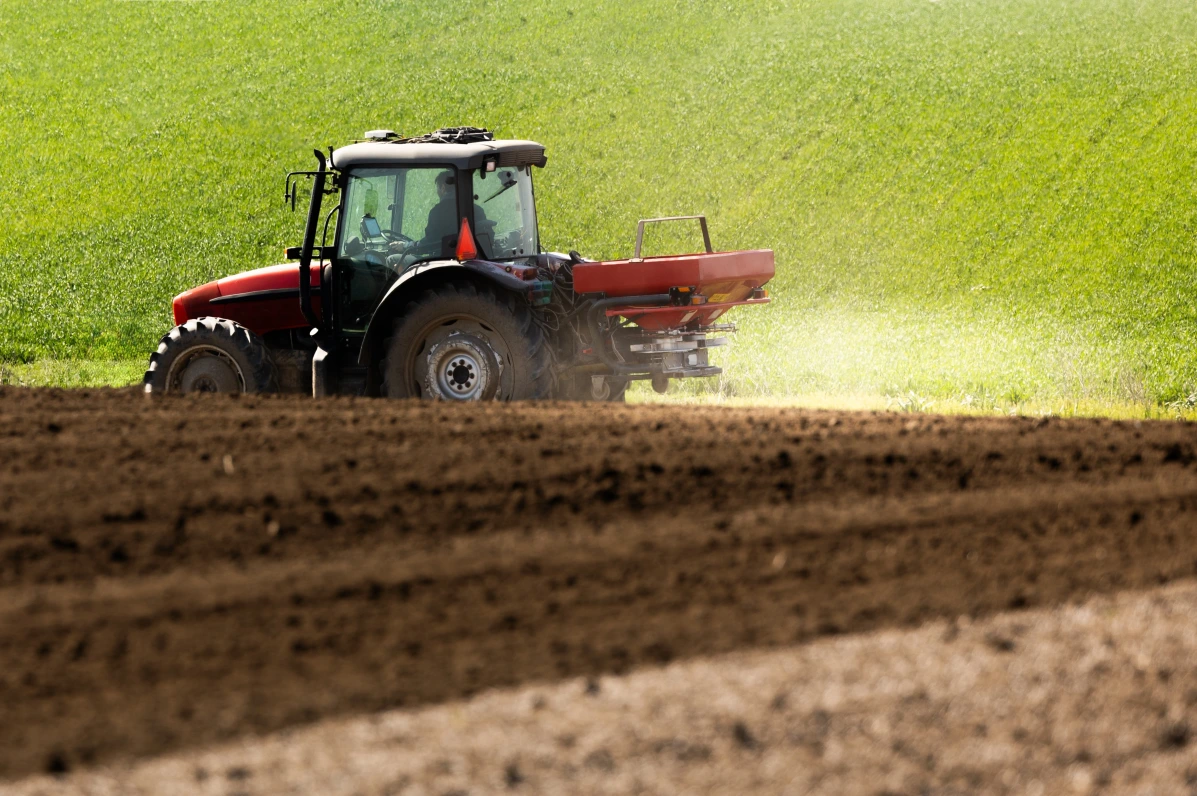 Imagem de destaque para artigo sobre armazenamento de máquinas agrícolas publicado do Blog AgriQ | Créditos: Shutterstock
